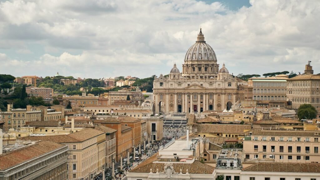 Basílica de São Pedro e Praça de São Pedro, no Vaticano